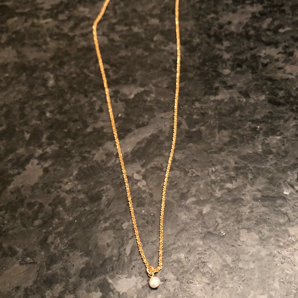 Cute little pearl necklace